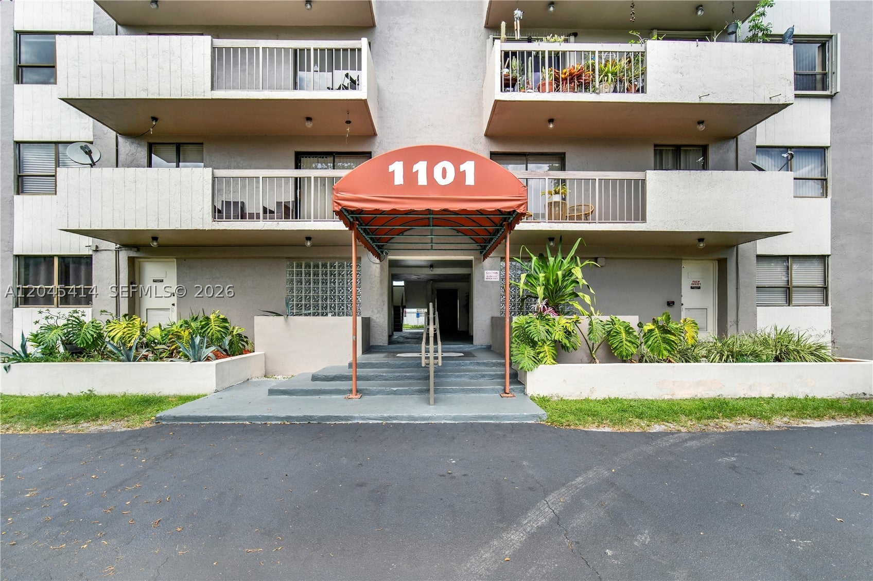 1101 SW 122nd Ave 205