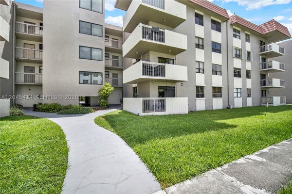 1101 SW 122ND AVE APT 205, MIAMI, FL 33184 - Image 0b622e1c8df8e836716da7b9f8574eee/3140197729
