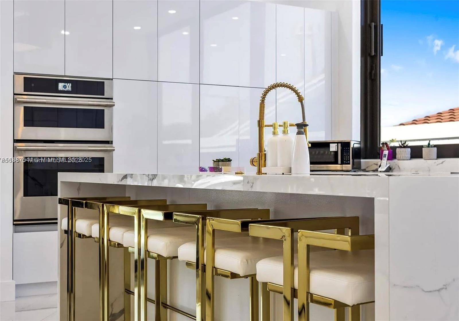 NORTH BAL HARBOUR - Residential Lease