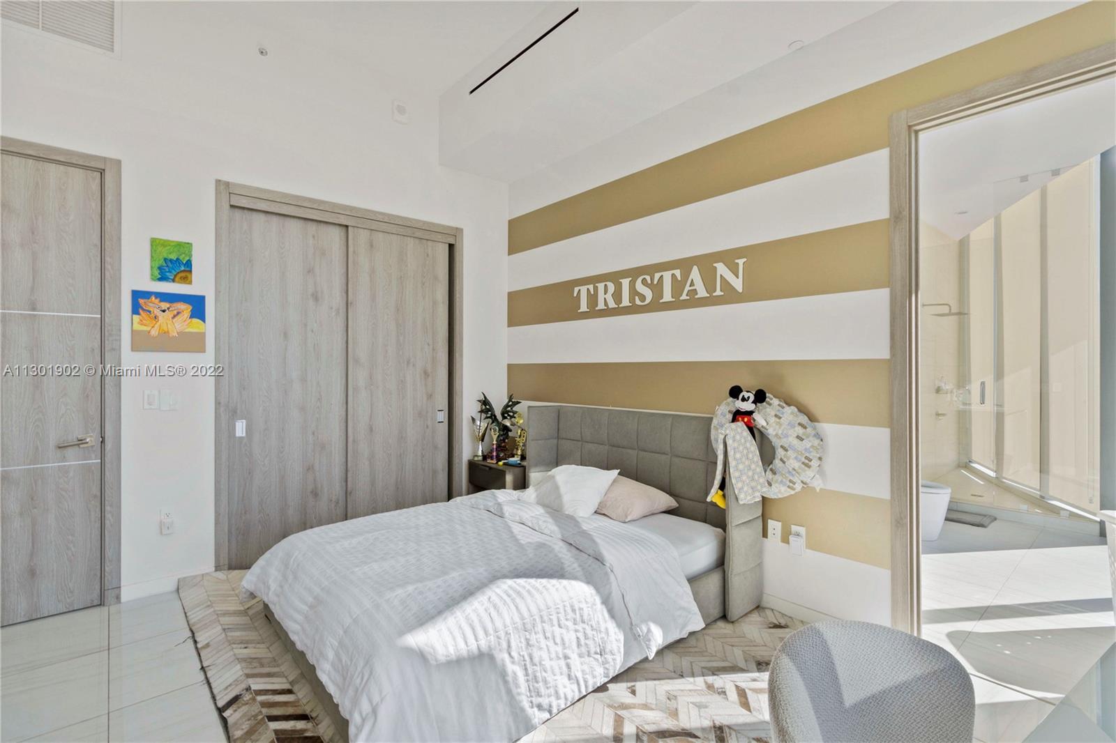 ONE PARK GROVE - Residential