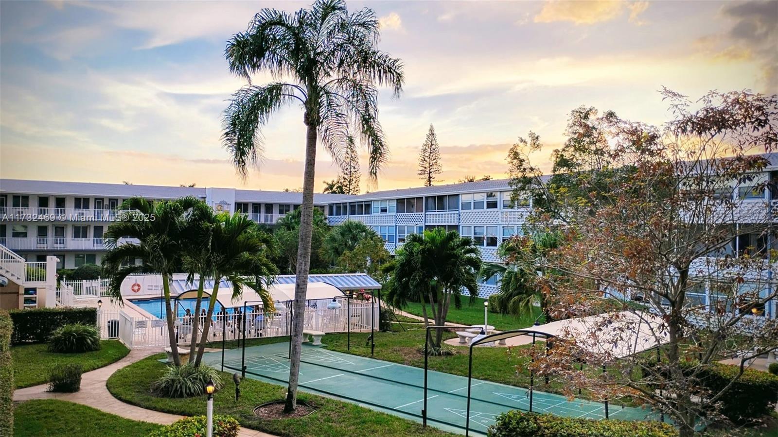 Property for Sale at 15610 Ne 6th Ave 18C, Miami, Broward County, Florida - Bedrooms: 1 
Bathrooms: 1  - $84,500