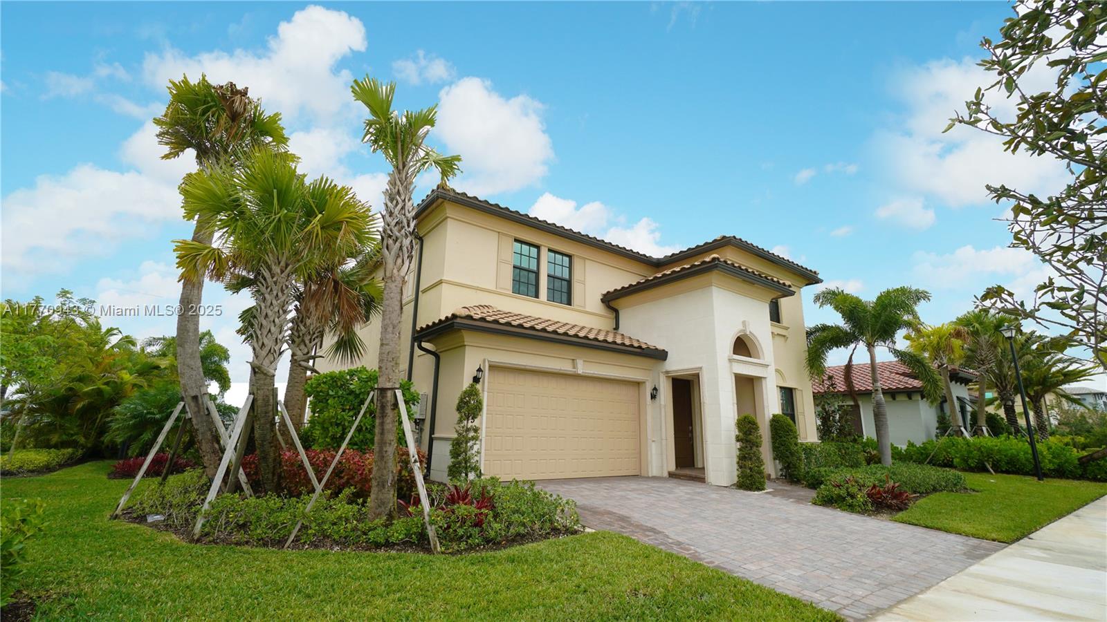 8725 Parkland Bay Dr, Parkland, Broward County, Florida - 4 Bedrooms  
5 Bathrooms - 