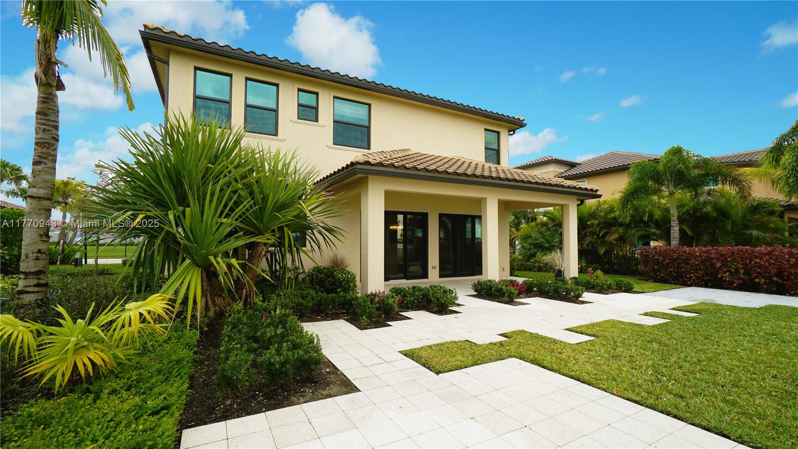 8725 Parkland Bay Dr