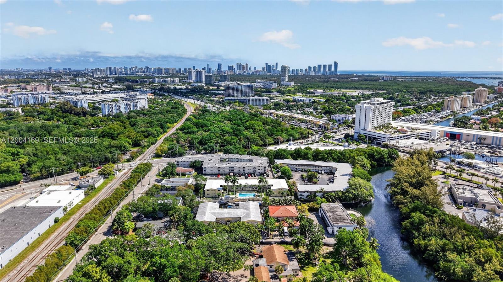 VENICE PARK - Residential