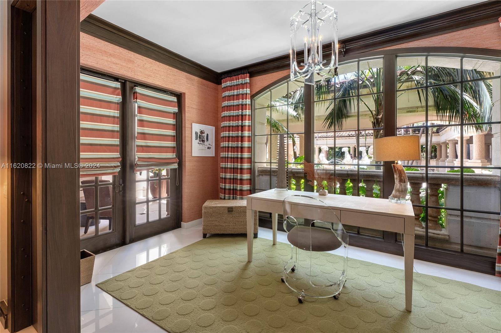 FISHER ISLAND - Residential