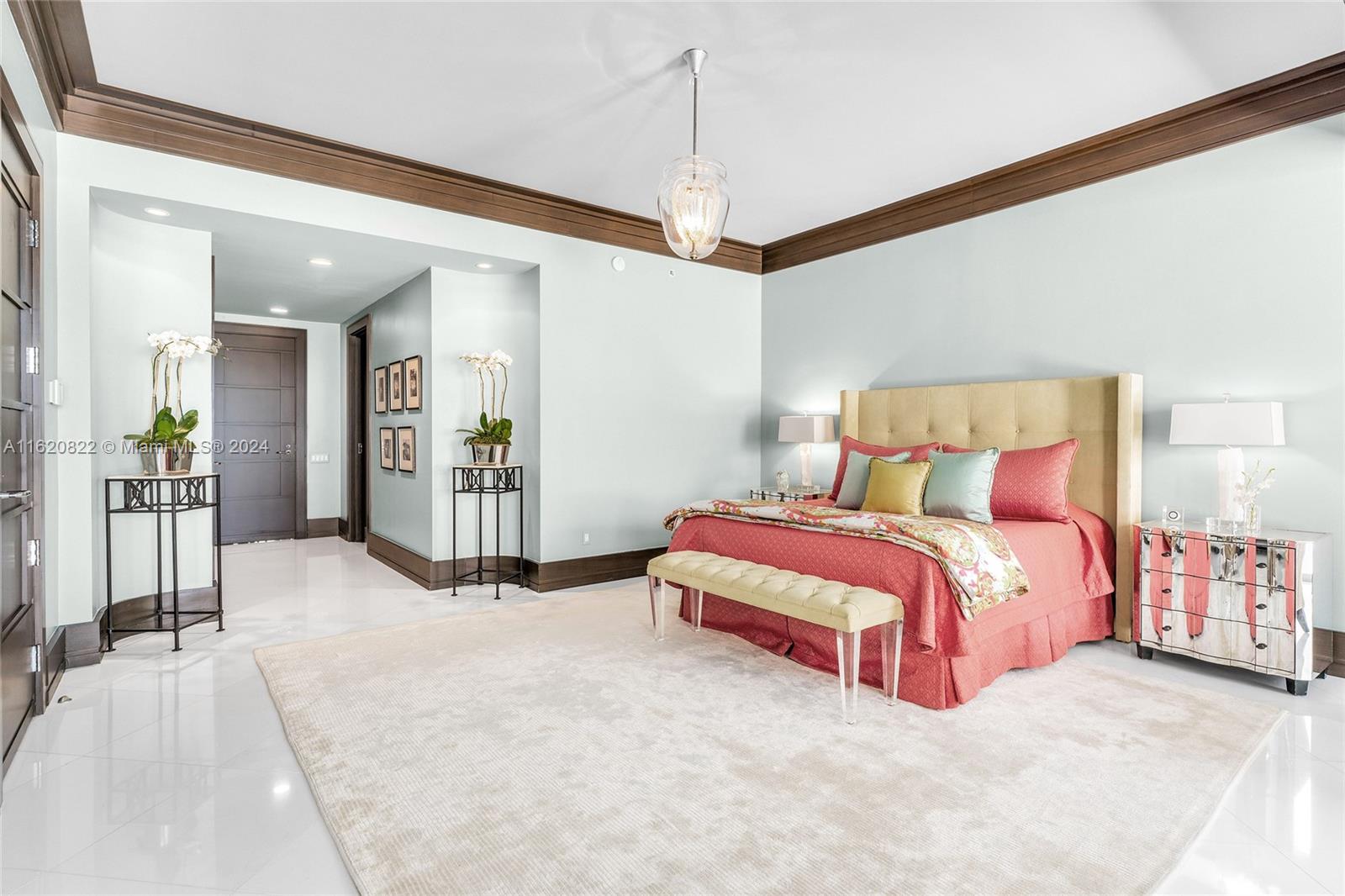 FISHER ISLAND - Residential