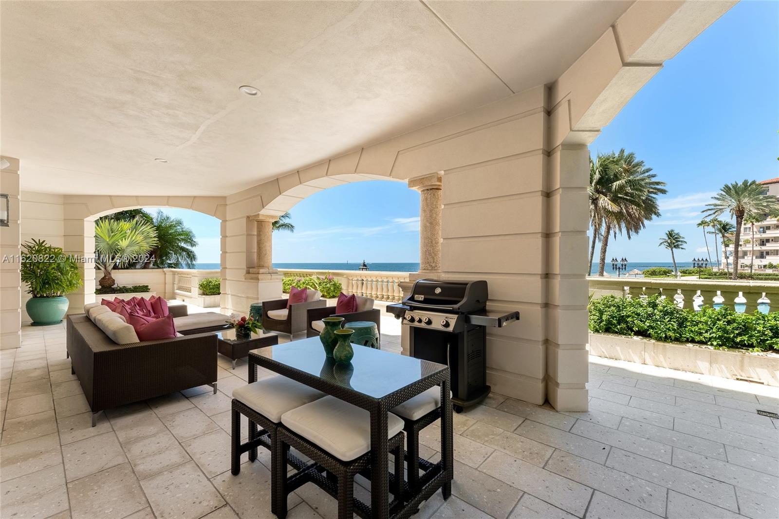 FISHER ISLAND - Residential
