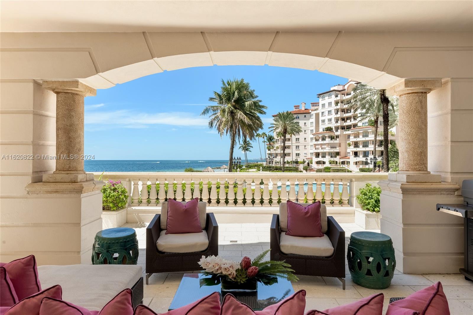 FISHER ISLAND - Residential