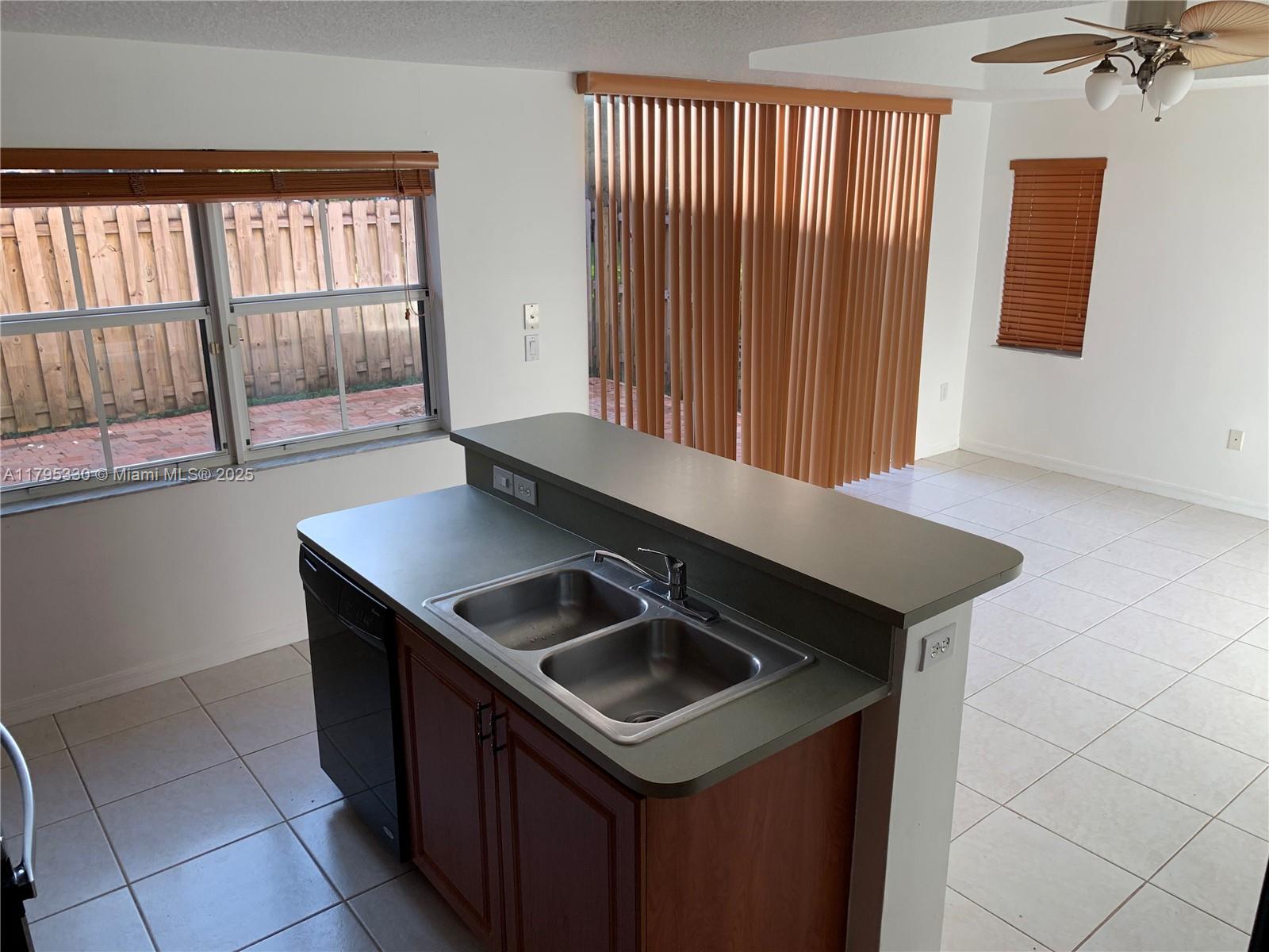 EGRET LAKES ESTATES SEC 2 - Residential