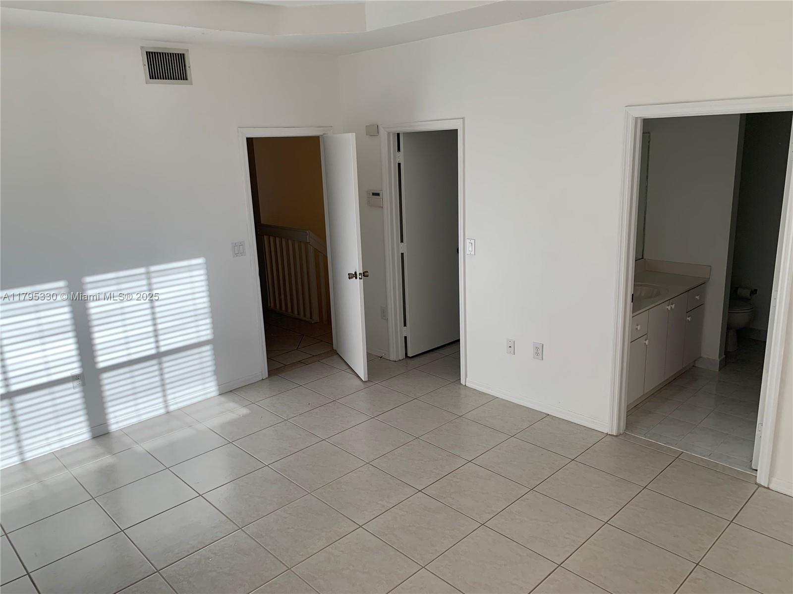 EGRET LAKES ESTATES SEC 2 - Residential