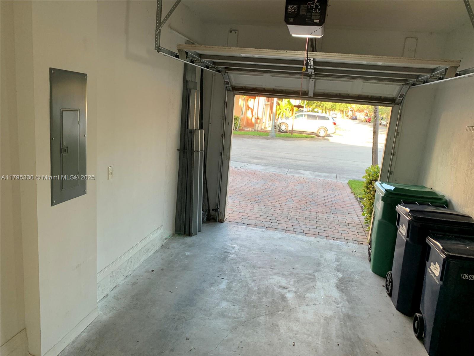 EGRET LAKES ESTATES SEC 2 - Residential