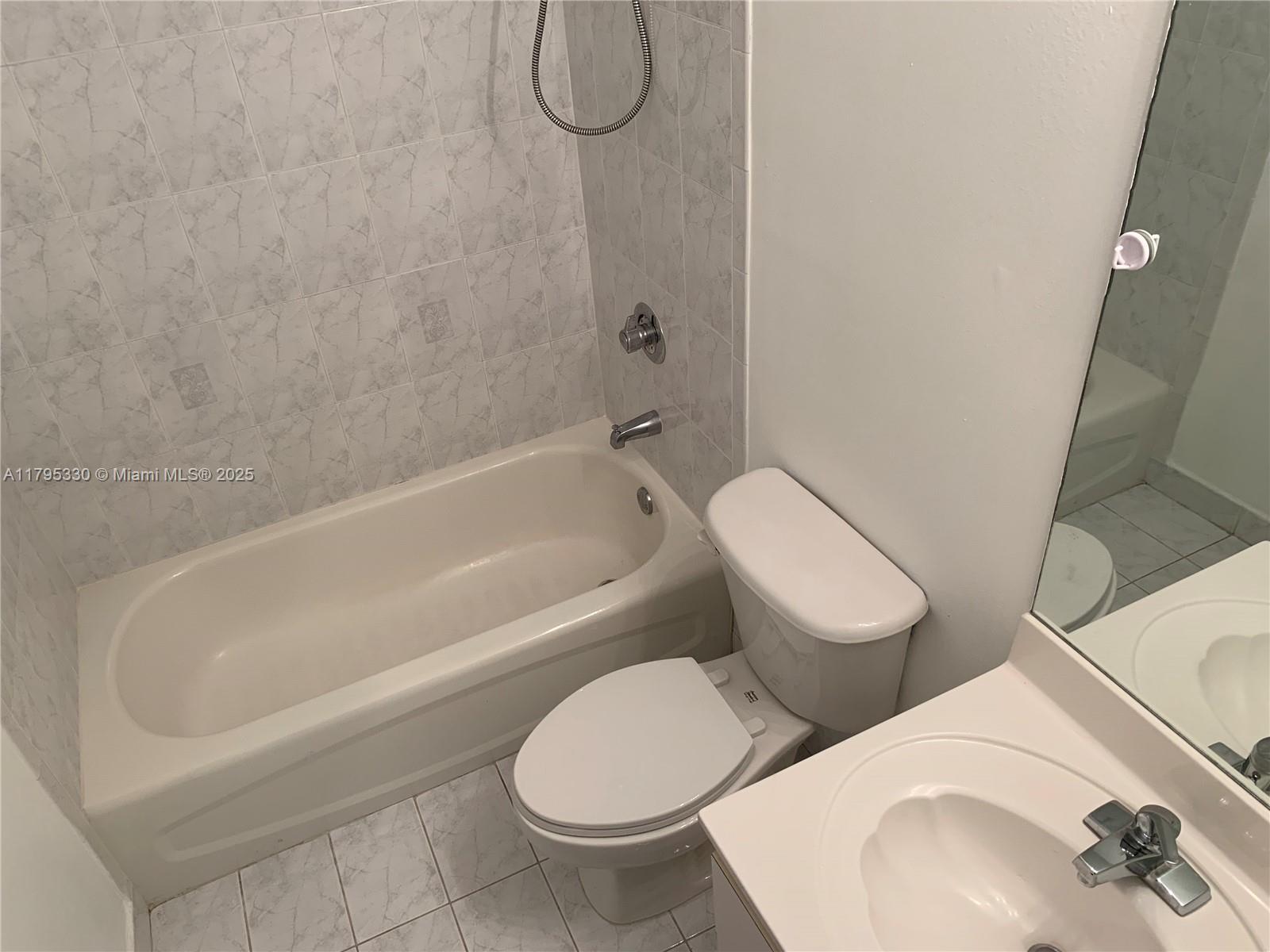 EGRET LAKES ESTATES SEC 2 - Residential