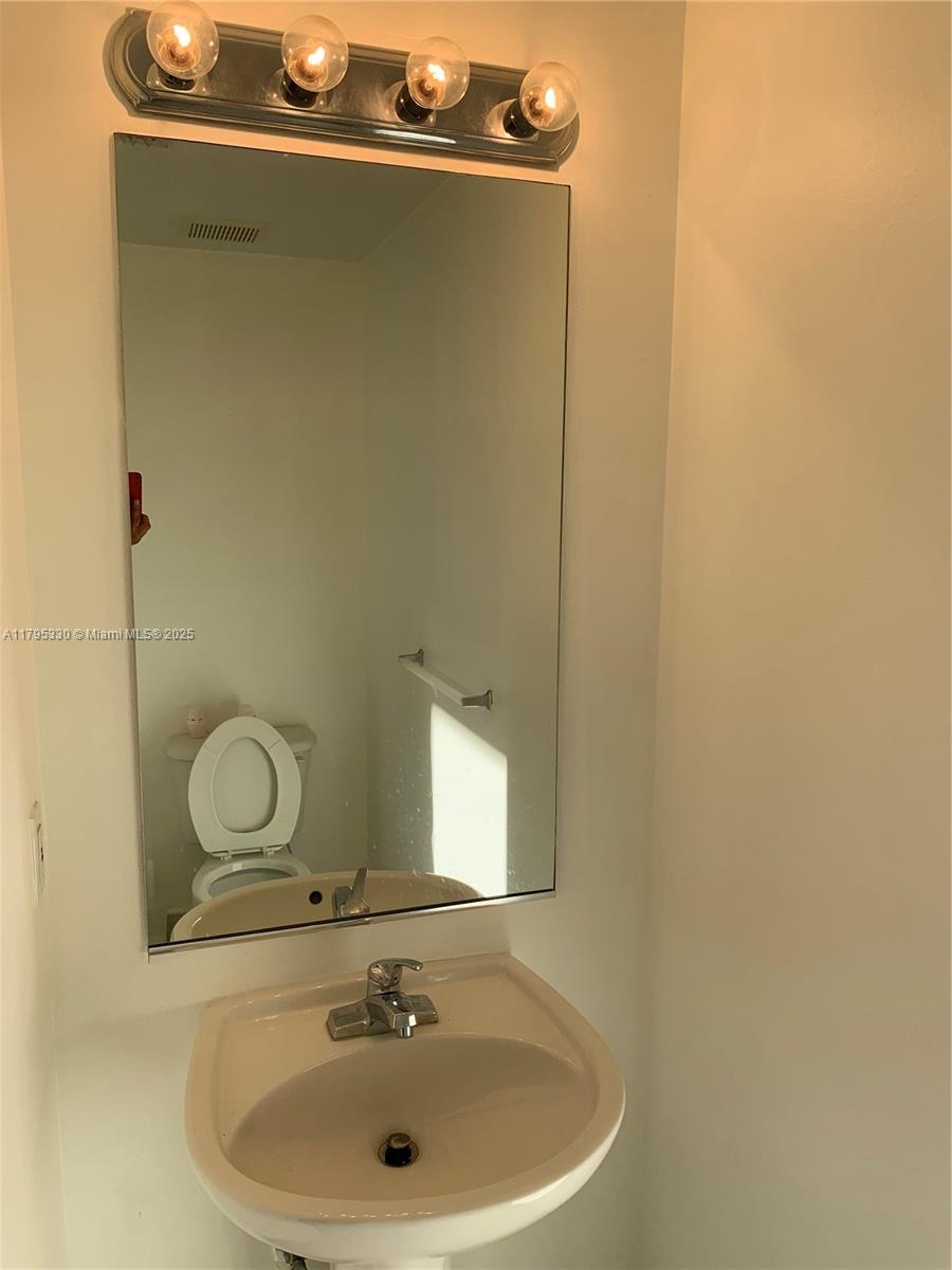 EGRET LAKES ESTATES SEC 2 - Residential