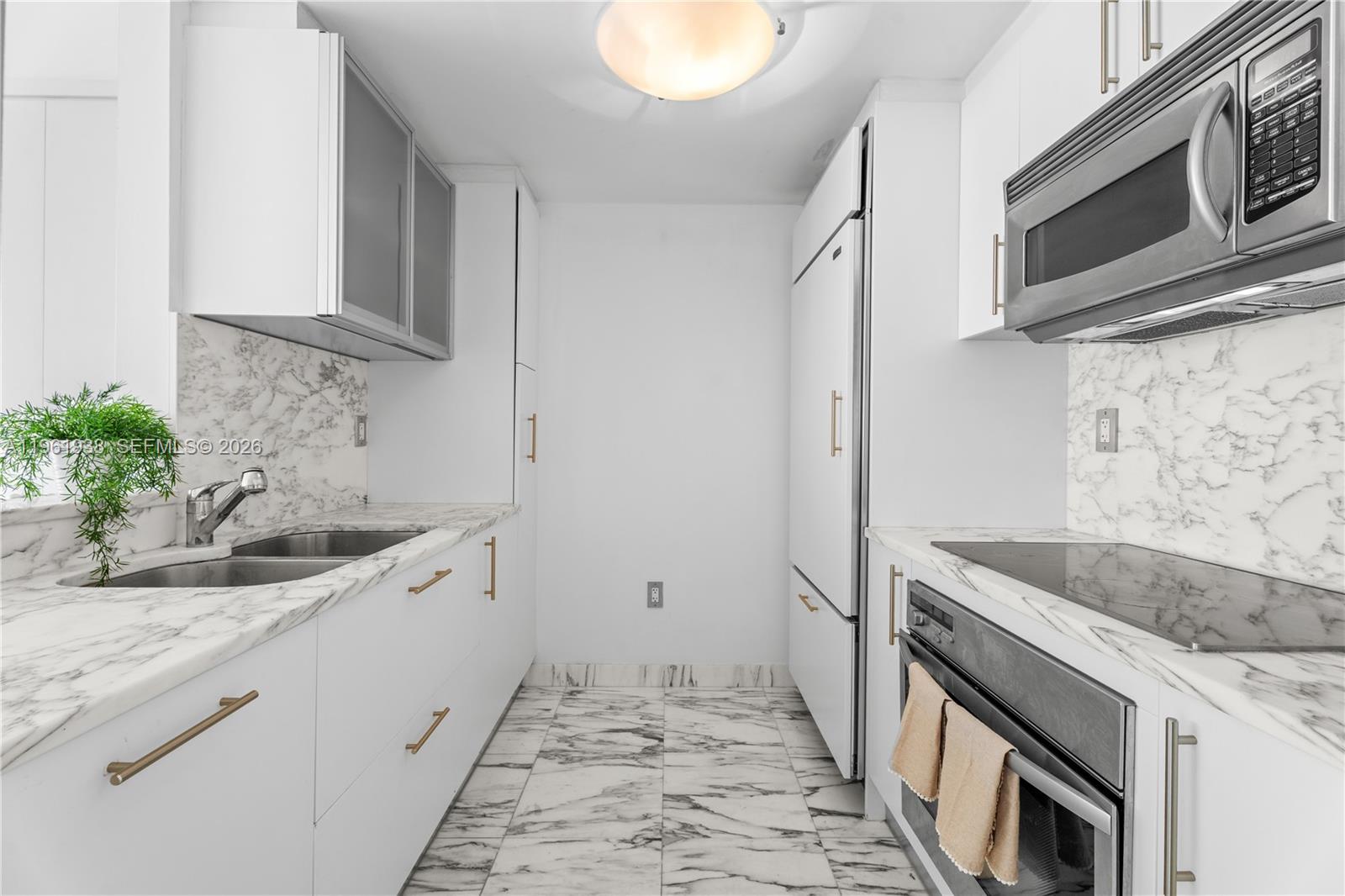 ICON CONDO - Residential