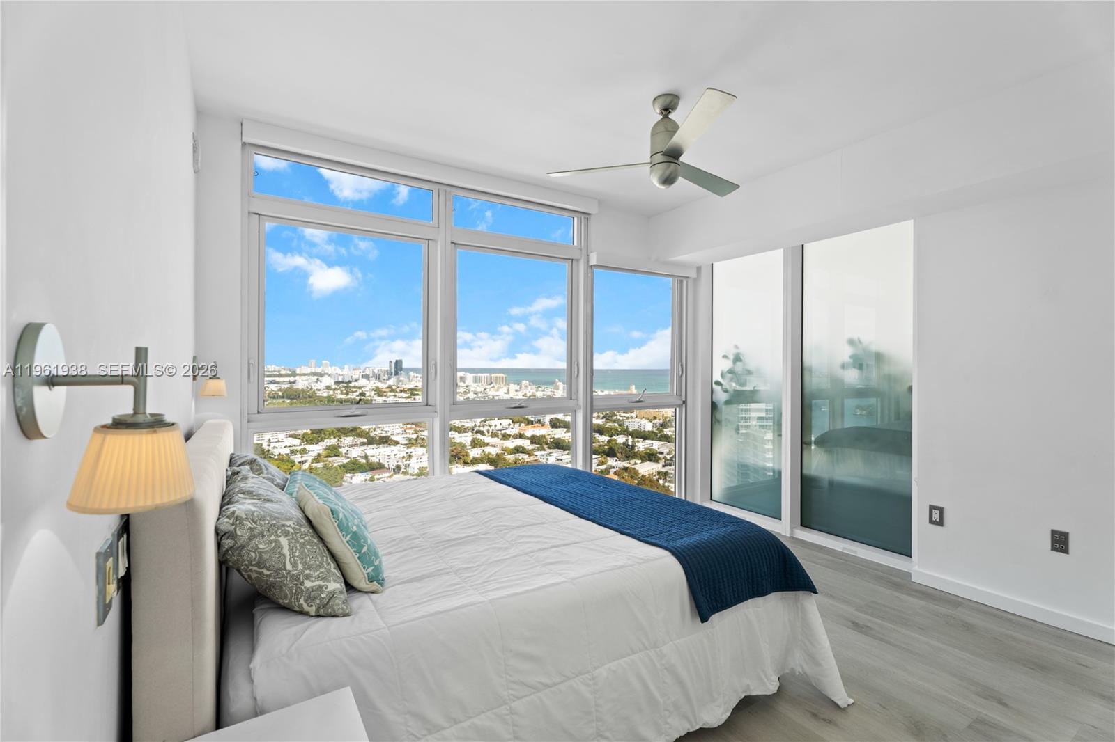 ICON CONDO - Residential