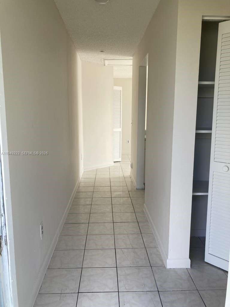 FT LAUDERDALE ESTATES 1ST - Residential Income
