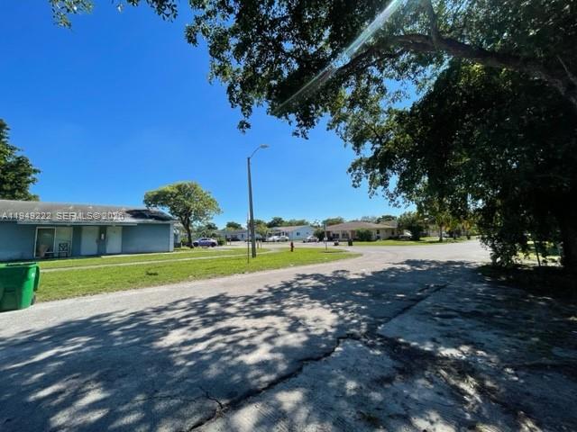 FT LAUDERDALE ESTATES 1ST - Residential Income