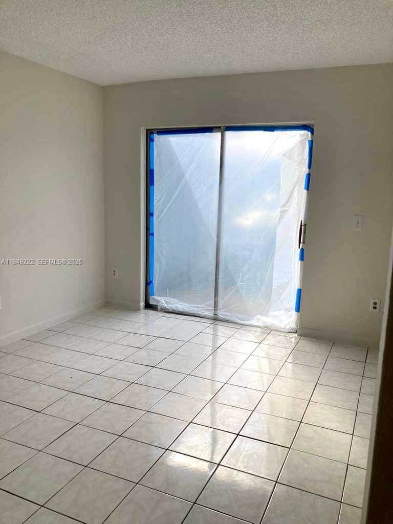 FT LAUDERDALE ESTATES 1ST - Residential Income