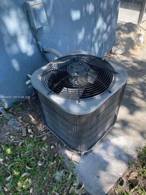 FT LAUDERDALE ESTATES 1ST - Residential Income