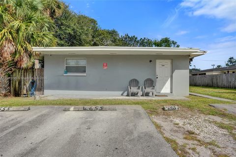4655 Myla Ln West Palm Beach FL 33417