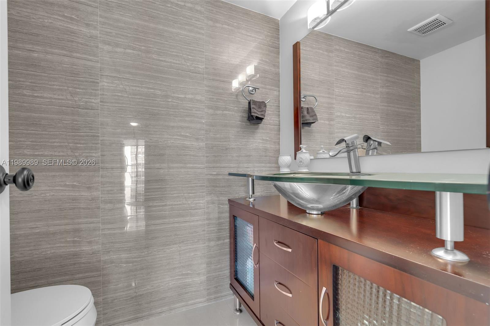 THE CLIPPER AT BISC COVE - Residential