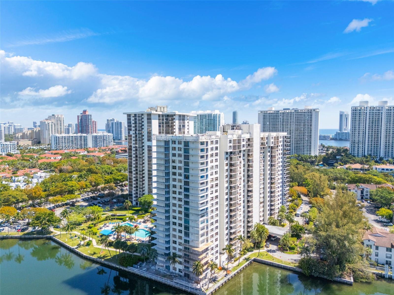 THE CLIPPER AT BISC COVE - Residential