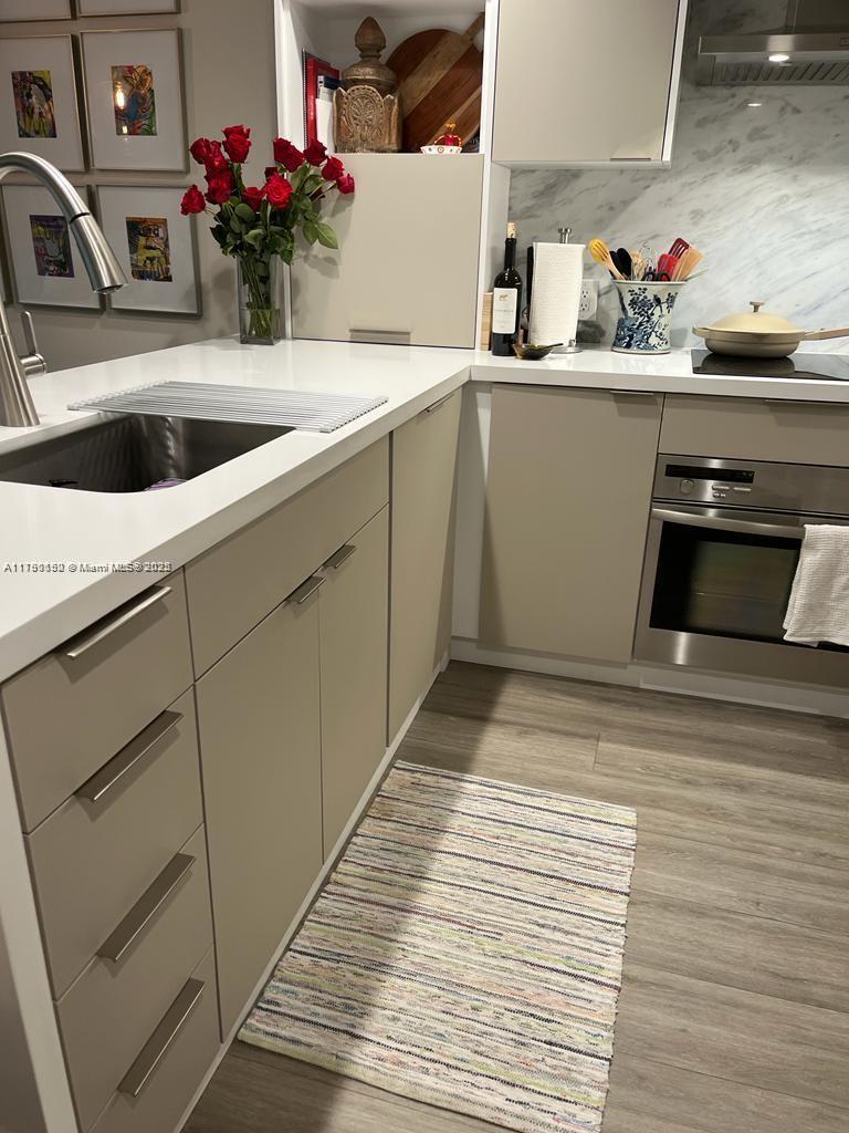 GROVE GARDEN RESIDENCES C - Residential