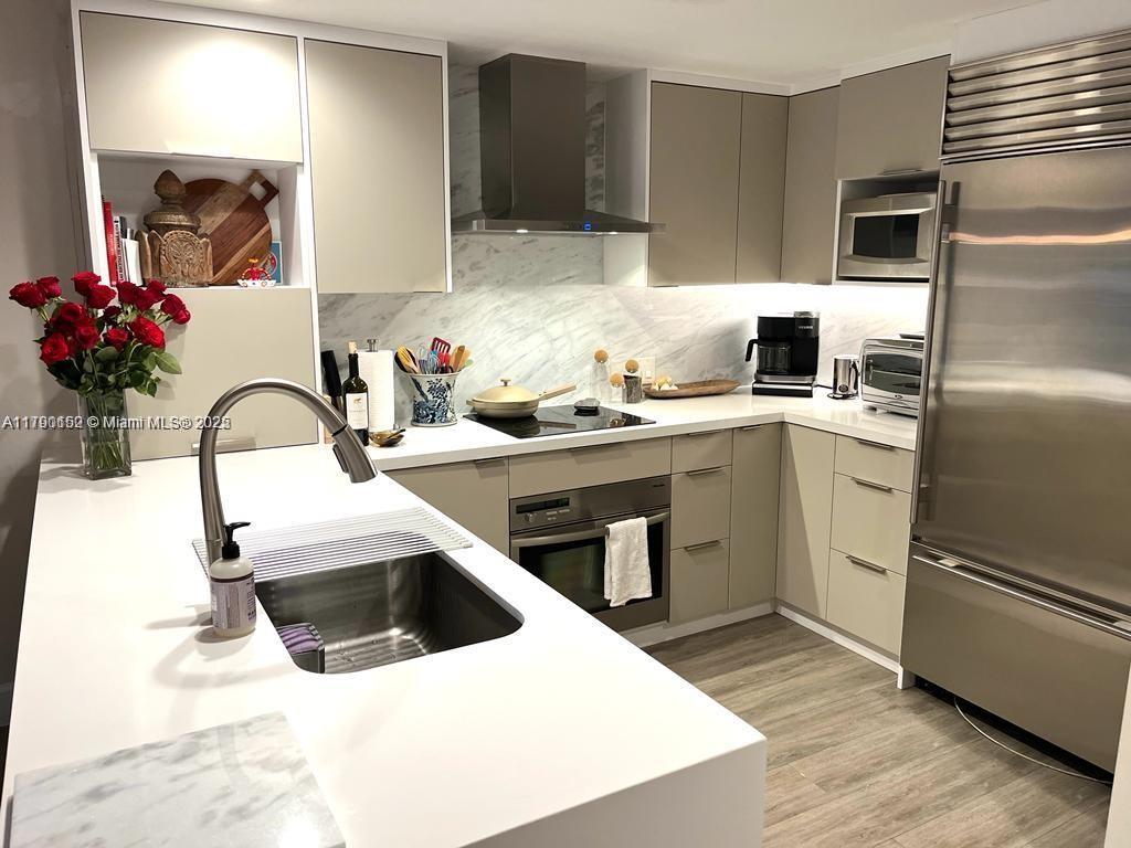 GROVE GARDEN RESIDENCES C - Residential