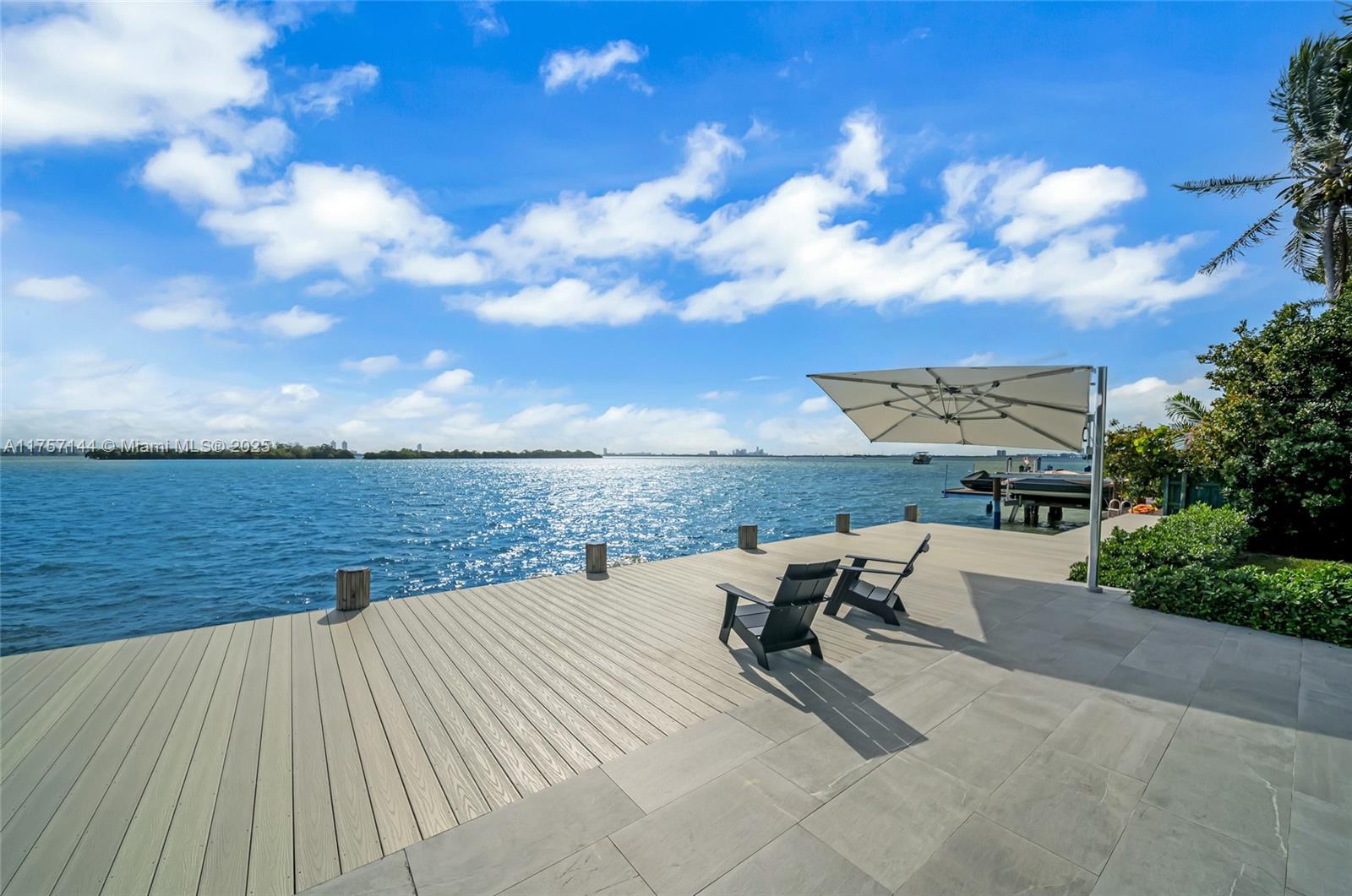 BELLE MEADE ISLAND - Land