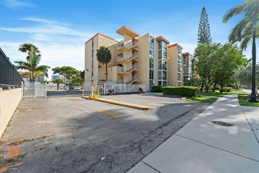 Sunny Isles Beach value near the sand! Cheerful 1 bed/1 bath ground-floor condo with big windows, tile & wood-look floors, and a bright living/dining area overlooking the sparkling community pool. Flexible layout ready for your updates—make the kitchen your own. Enjoy a resort-style pool deck, elevator building, and convenient on-site laundry. Prime walkable location close to Samson Oceanfront Park (beach access, playground, pavilion) and minutes to Aventura Mall, dining, markets, and transit. Great starter or vacation place—bring your vision!