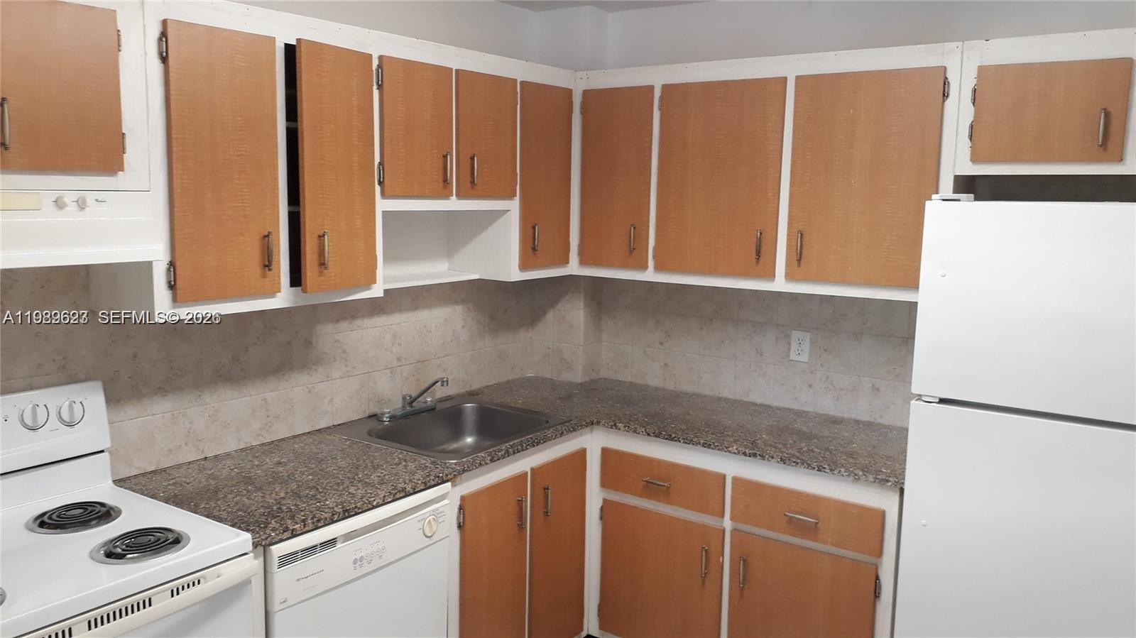 16950 W Dixie Hwy A-228 Hwy A228