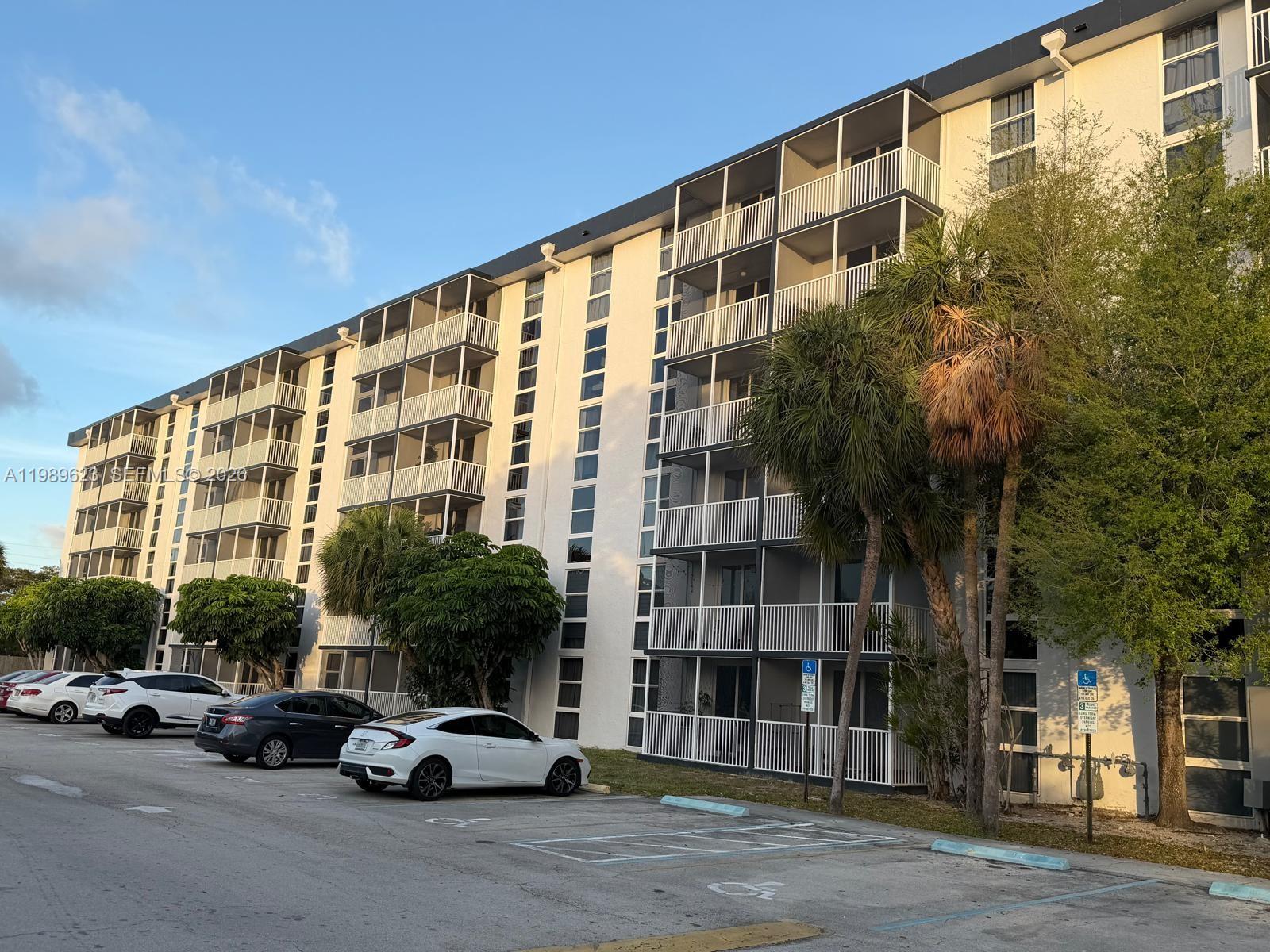 16950 W Dixie Hwy A-228 Hwy A228