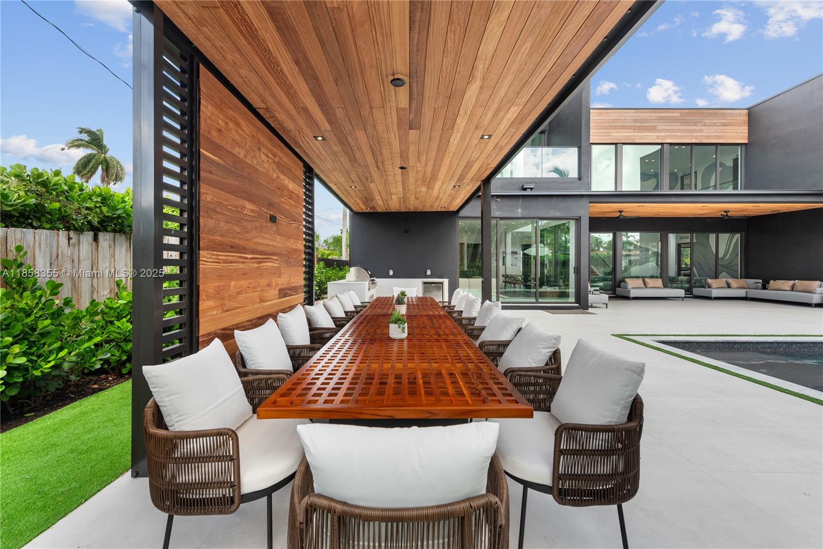 HIGHLAND WOODS SEC 4 - Residential Lease