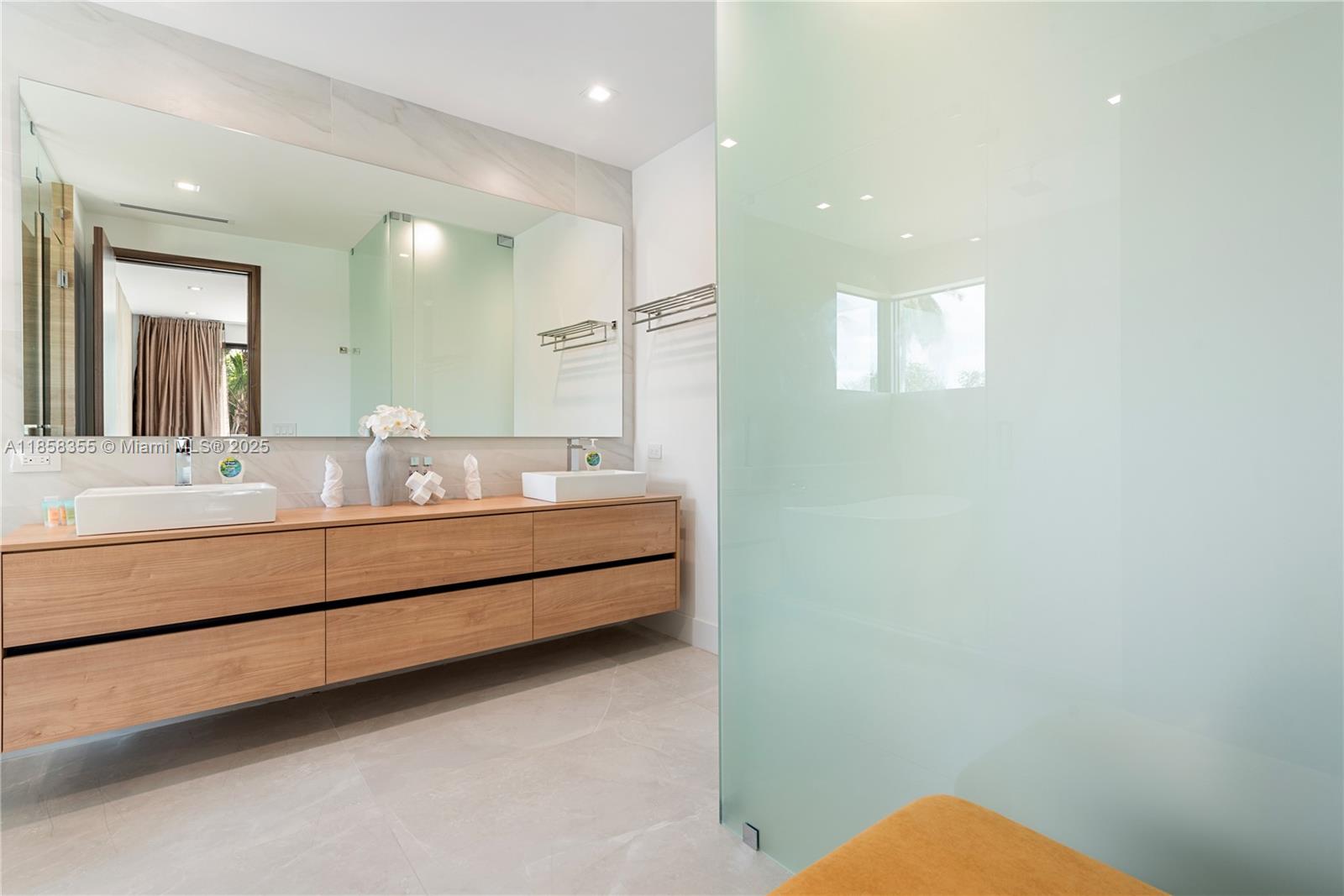 HIGHLAND WOODS SEC 4 - Residential Lease