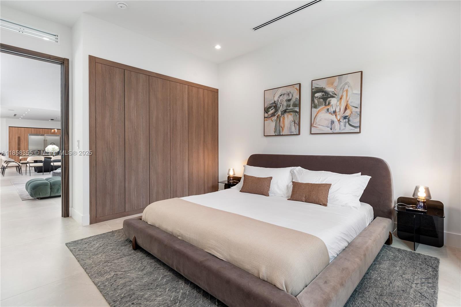 HIGHLAND WOODS SEC 4 - Residential Lease