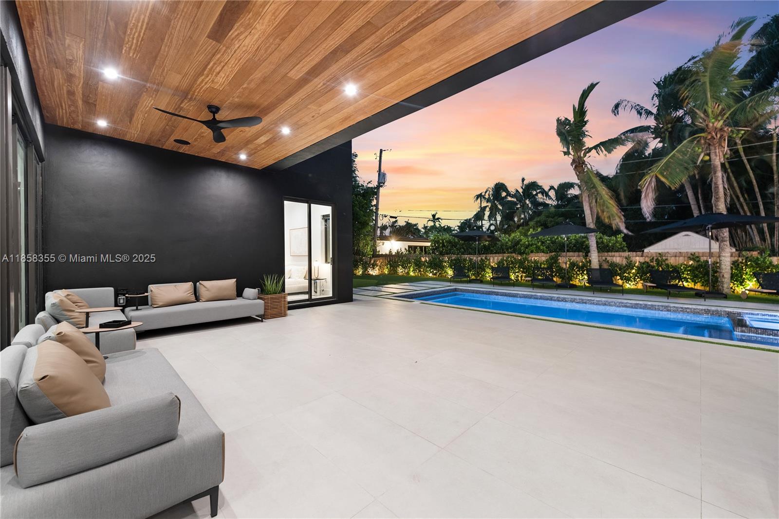 HIGHLAND WOODS SEC 4 - Residential Lease