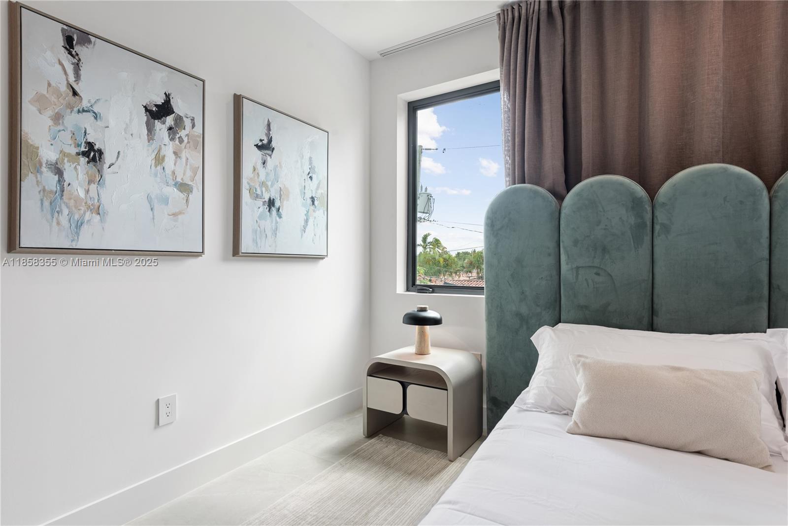 HIGHLAND WOODS SEC 4 - Residential Lease