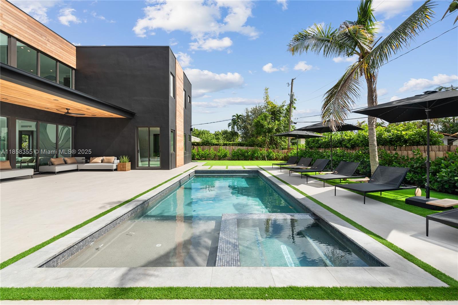 HIGHLAND WOODS SEC 4 - Residential Lease