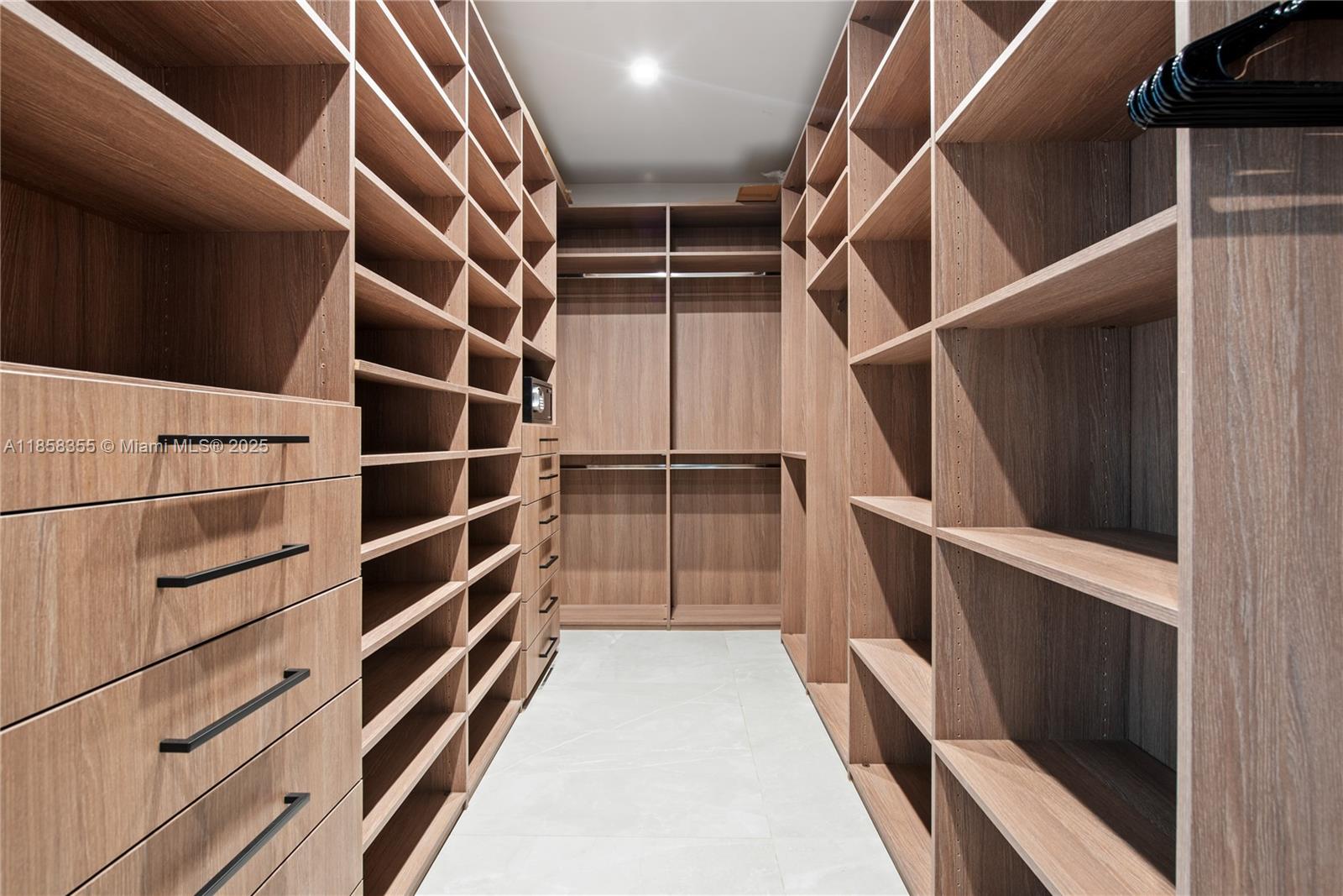 HIGHLAND WOODS SEC 4 - Residential Lease