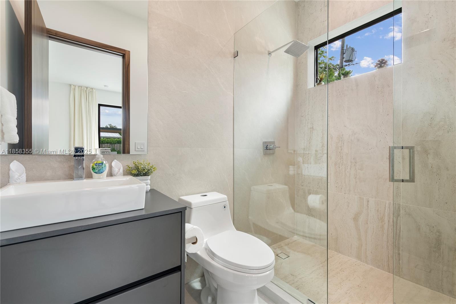 HIGHLAND WOODS SEC 4 - Residential Lease