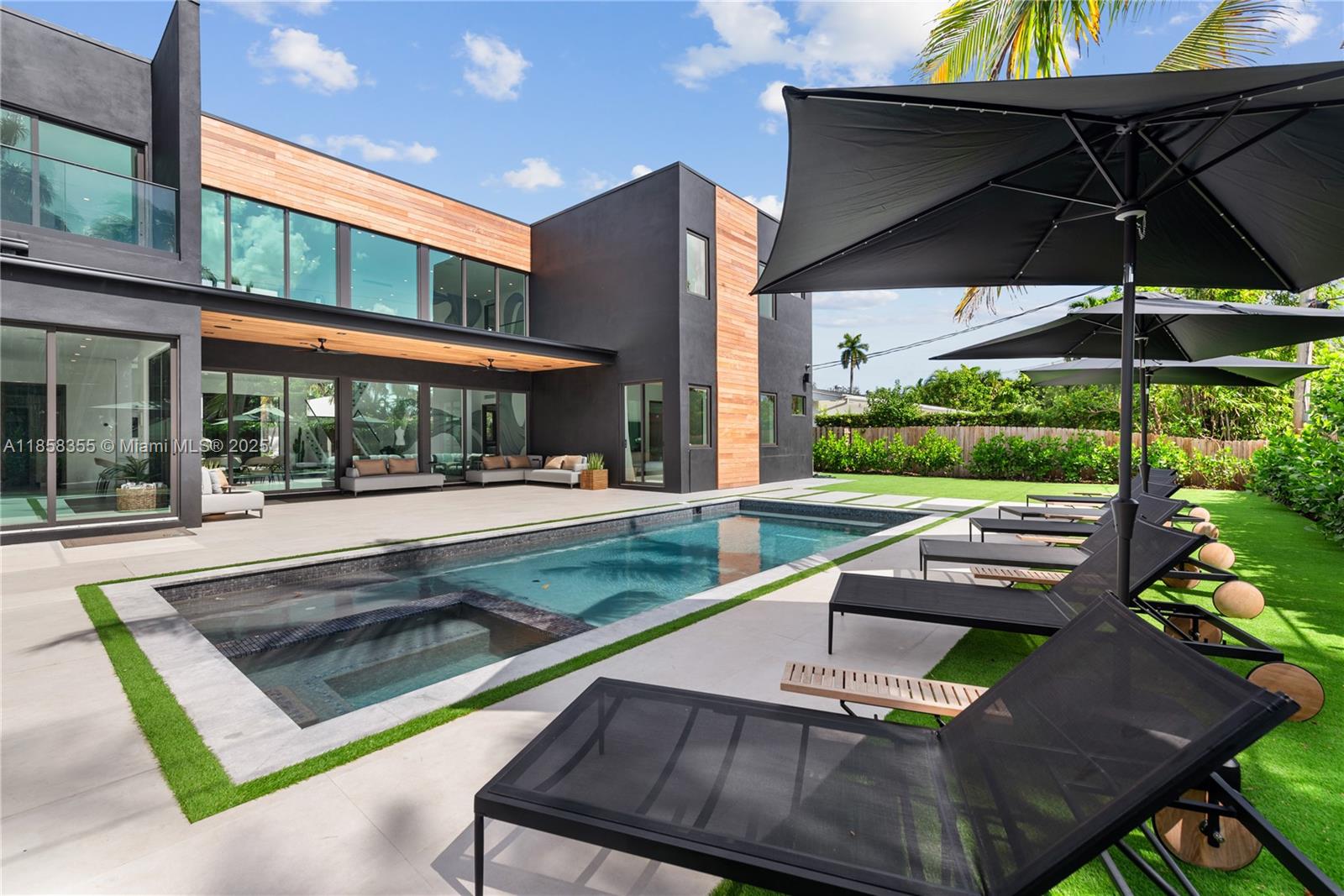 HIGHLAND WOODS SEC 4 - Residential Lease