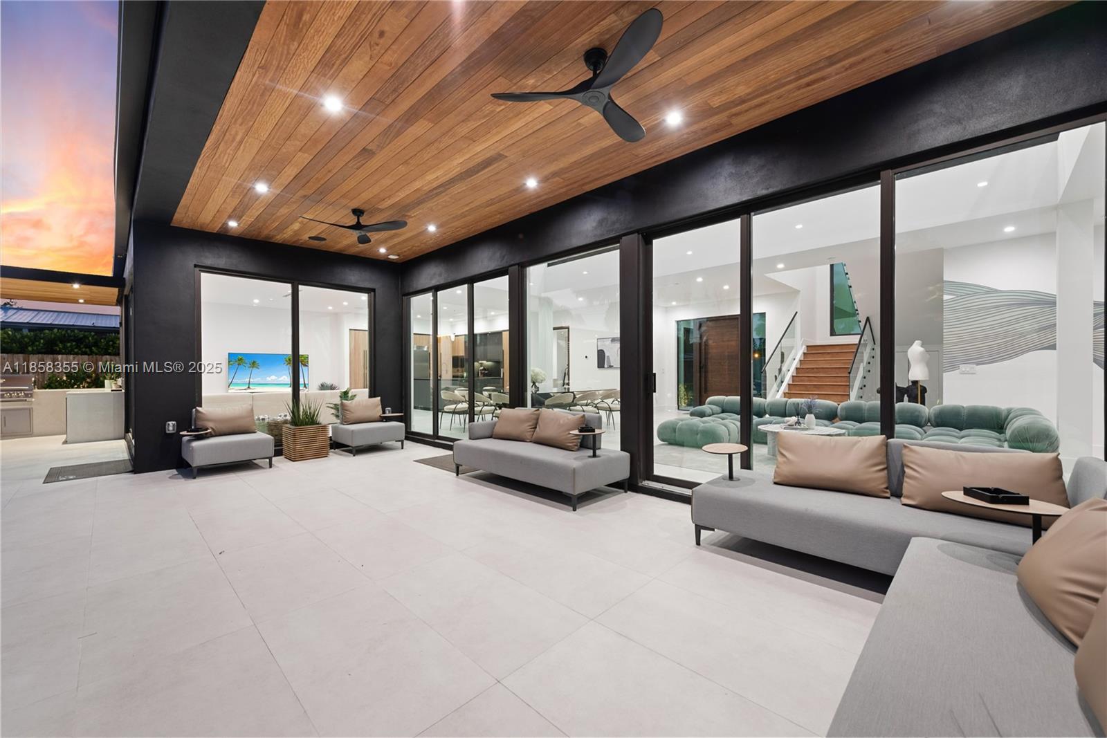 HIGHLAND WOODS SEC 4 - Residential Lease