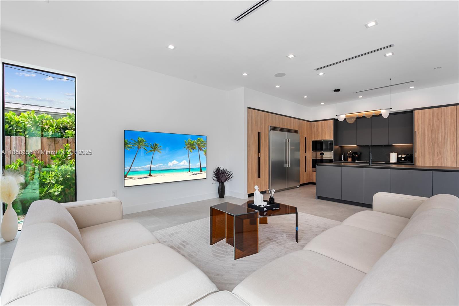 HIGHLAND WOODS SEC 4 - Residential Lease