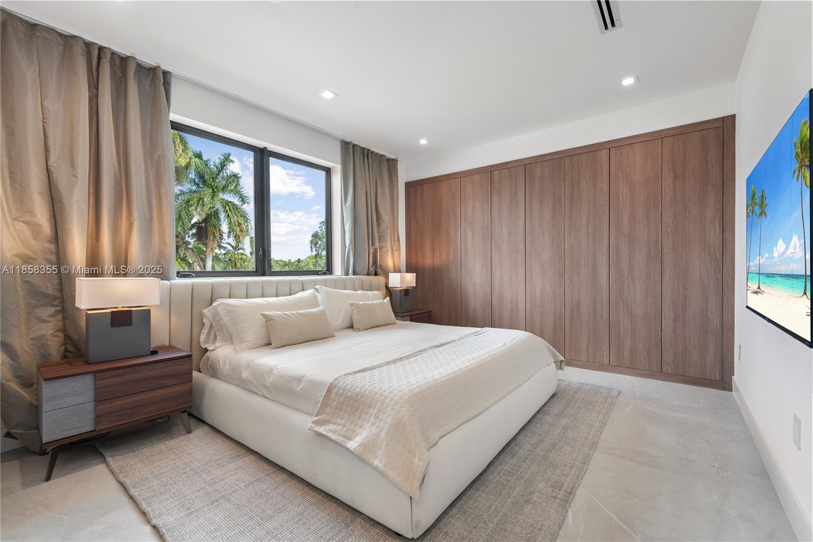 HIGHLAND WOODS SEC 4 - Residential Lease