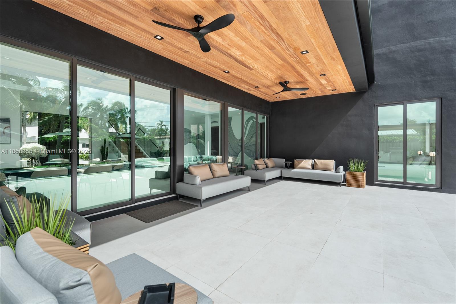 HIGHLAND WOODS SEC 4 - Residential Lease