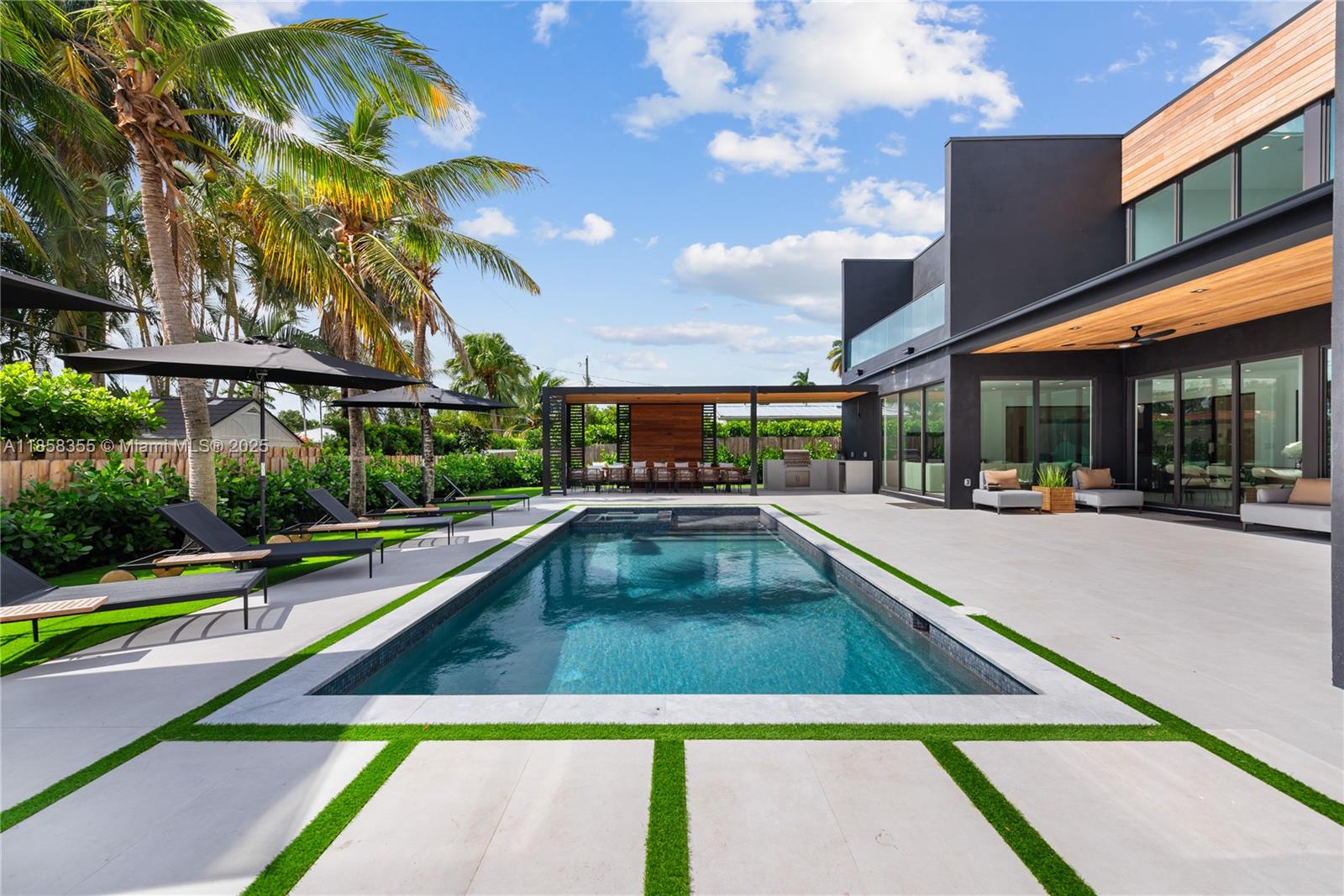 HIGHLAND WOODS SEC 4 - Residential Lease