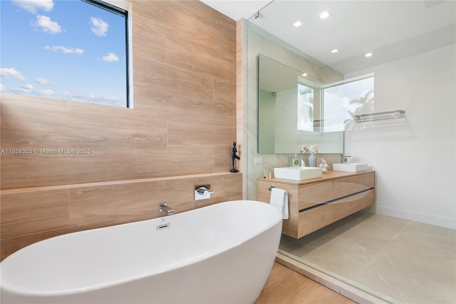 HIGHLAND WOODS SEC 4 - Residential Lease