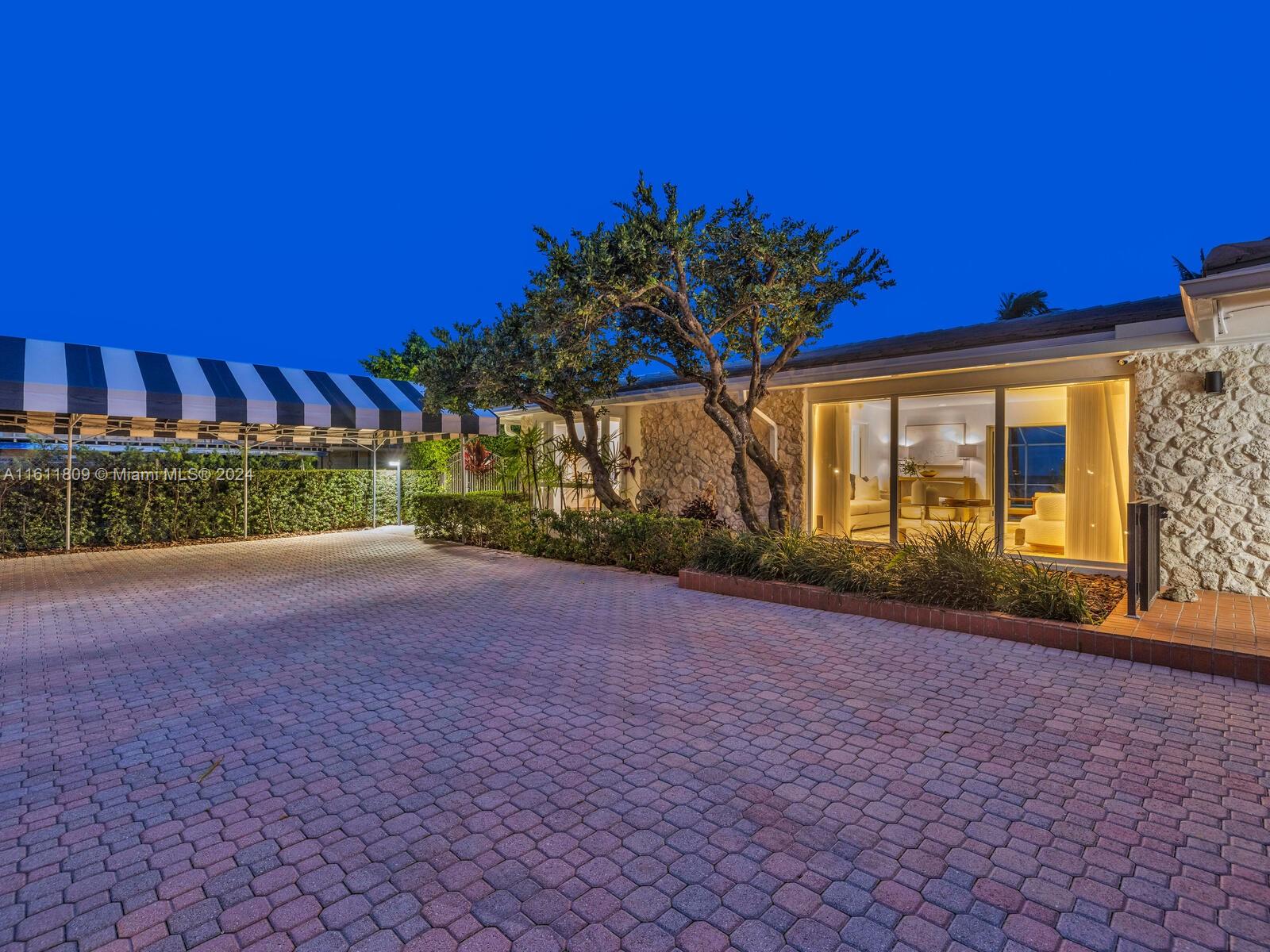 MASHTA ISLAND - Residential