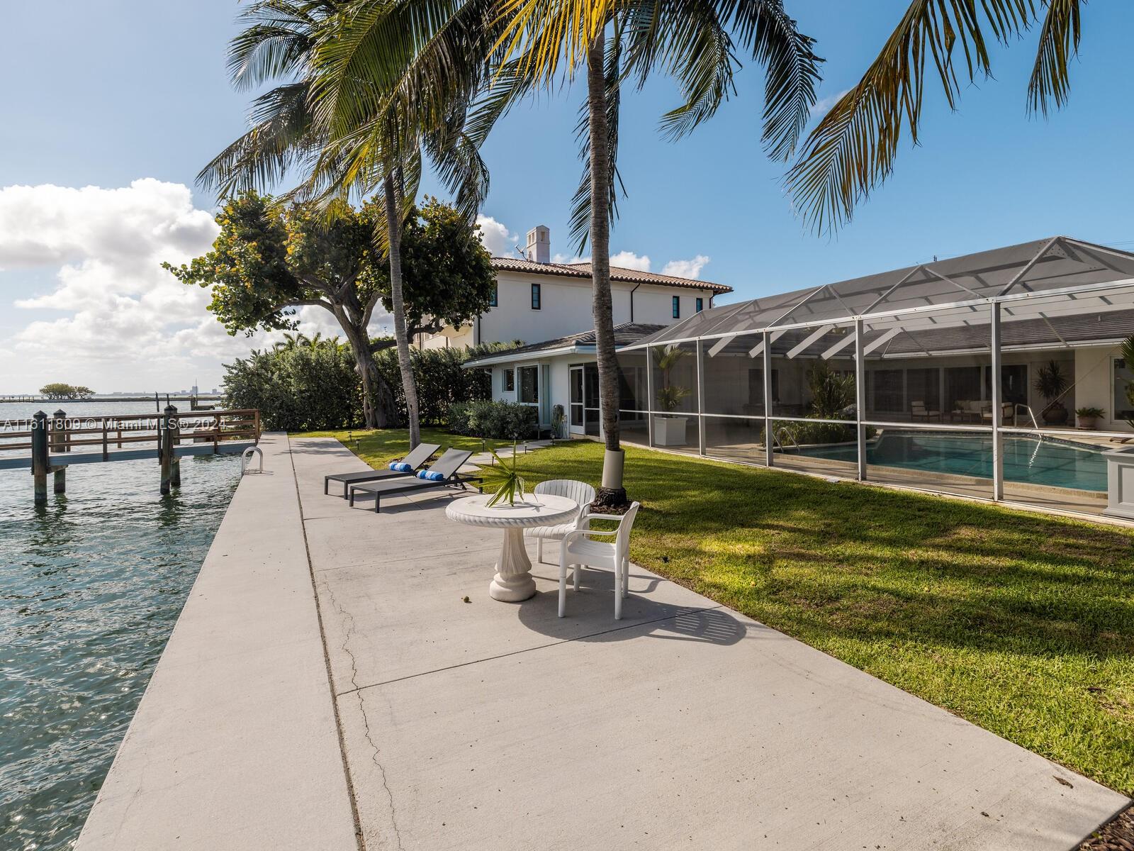 MASHTA ISLAND - Residential