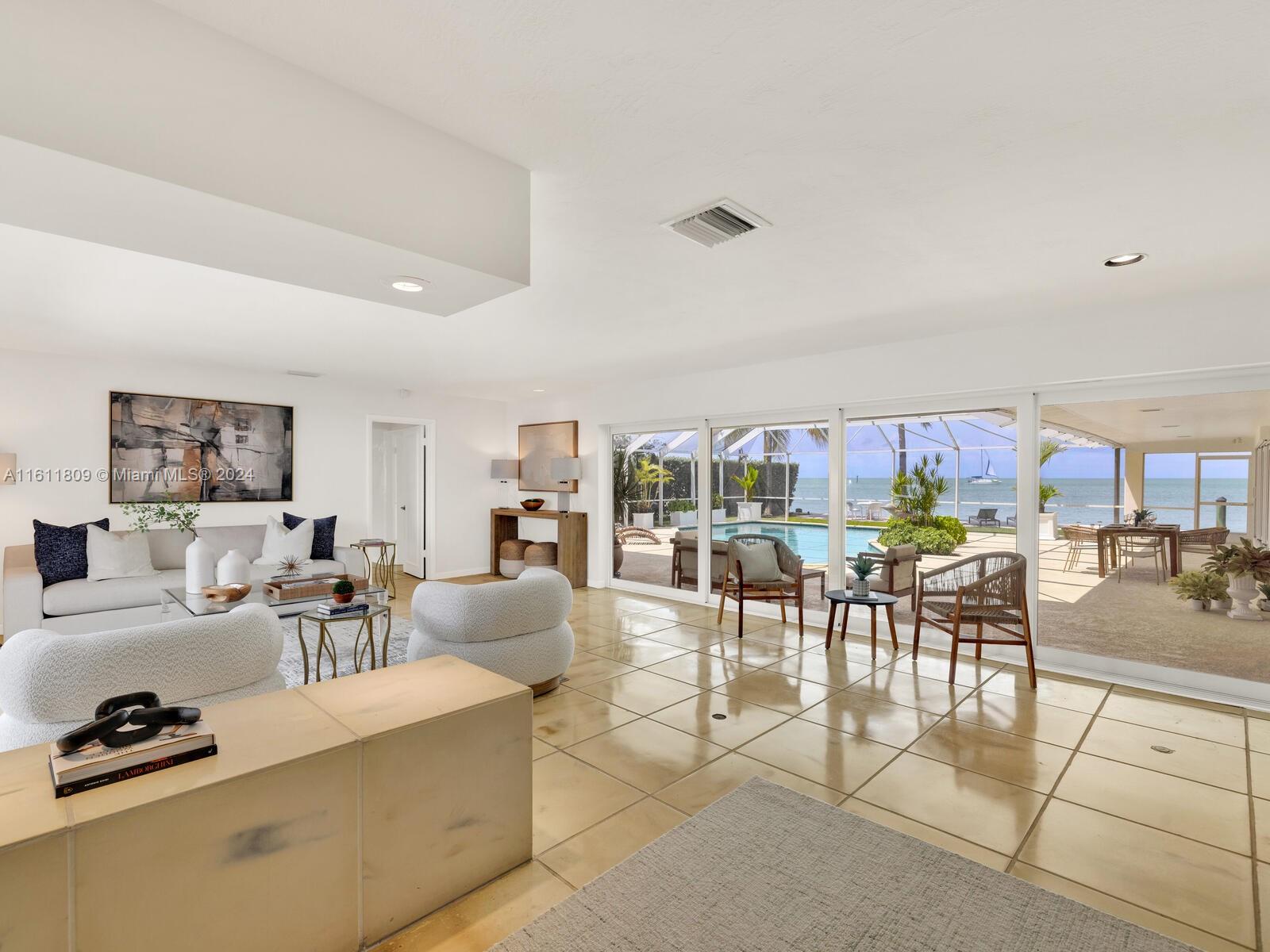 MASHTA ISLAND - Residential